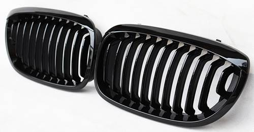 Решетки радиатора для BMW E46 купе 2003-05. Черные