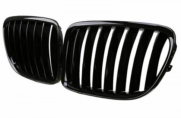 Решетки радиатора для BMW E84 рестайлинг 2012-15. Черные
