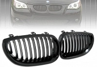 Решетки радиатора для BMW Е60. Черные