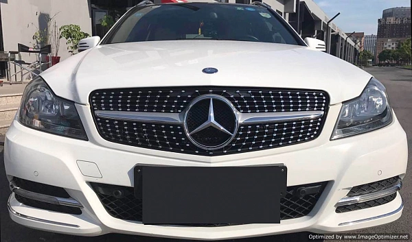 Решетка радиатора для Mercedes-Benz W204 C-класс 2006-14. Бриллиантовая, черная, хром Решетка радиатора для Mercedes-Benz W204 C-класс 2006-14. Бриллиантовая, черная, хром
