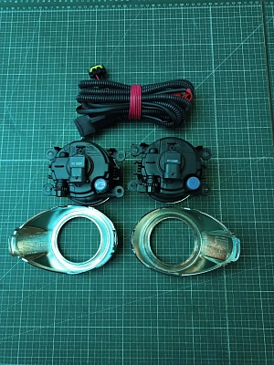 Комплект ПТФ Ford Focus 3 с проводкой и реле. Комплект ПТФ Ford Focus 3 с проводкой и реле.