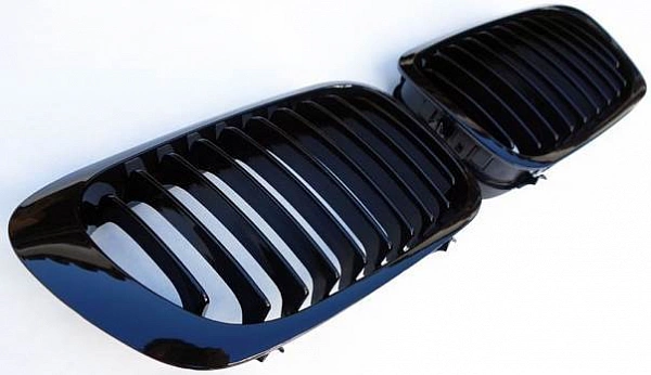 Решетки радиатора для BMW E46 купе 1999-02. Черные