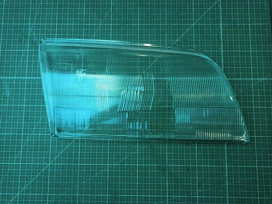 Стекло Комплект фар для Mercedes-Benz 202. Правое